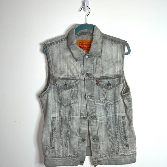 Levi’s Gray Acid Washed Denim Vest Size Medium